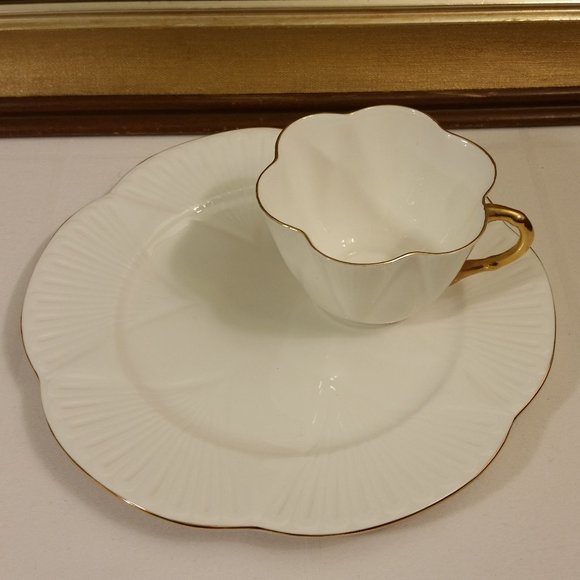 Shelley Cup and Snack/Dessert Plate White With Gold Trim New - Picture 2 of 5
